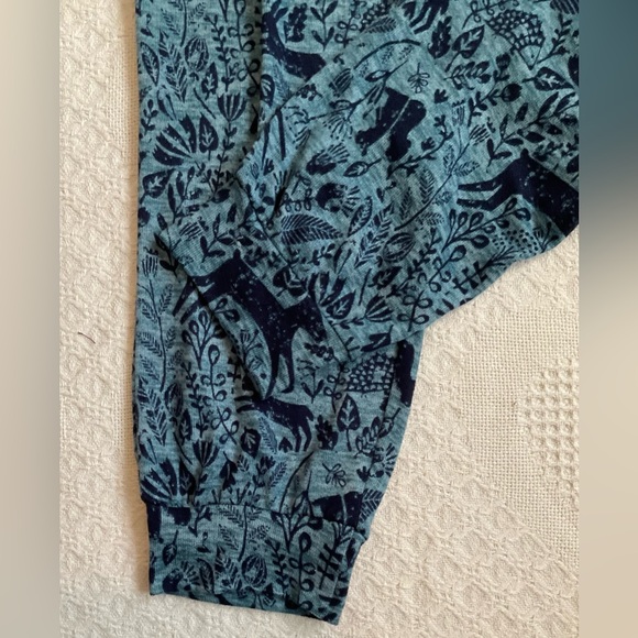 Izod Animal Print 2 Piece Pajama Set - Picture 6 of 14
